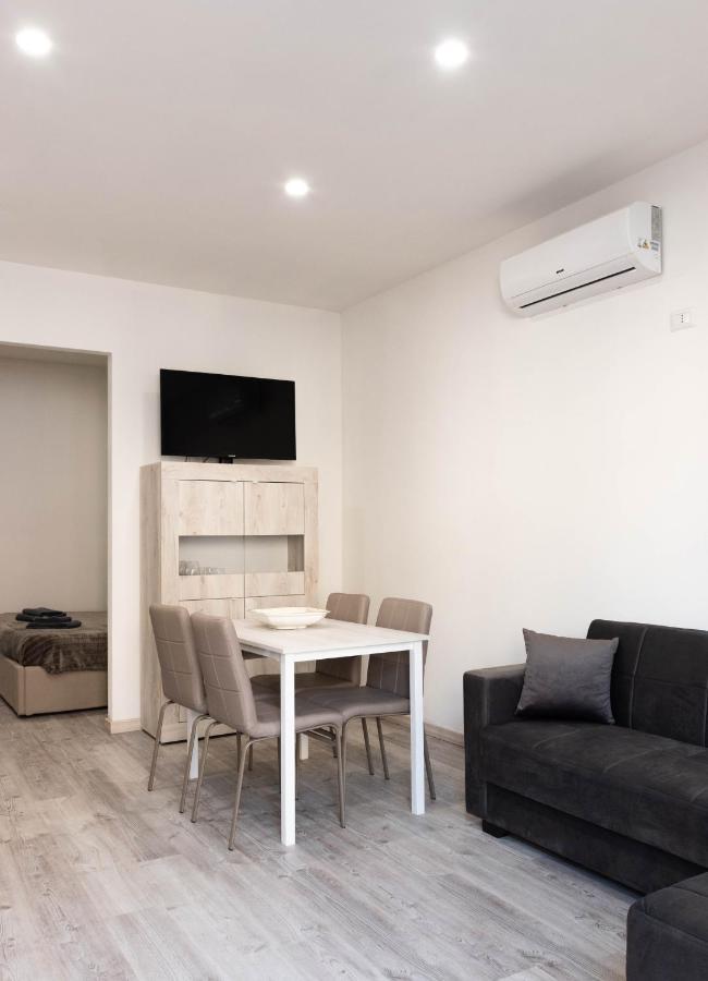 Caus Relax Apartment Oristano Bagian luar foto